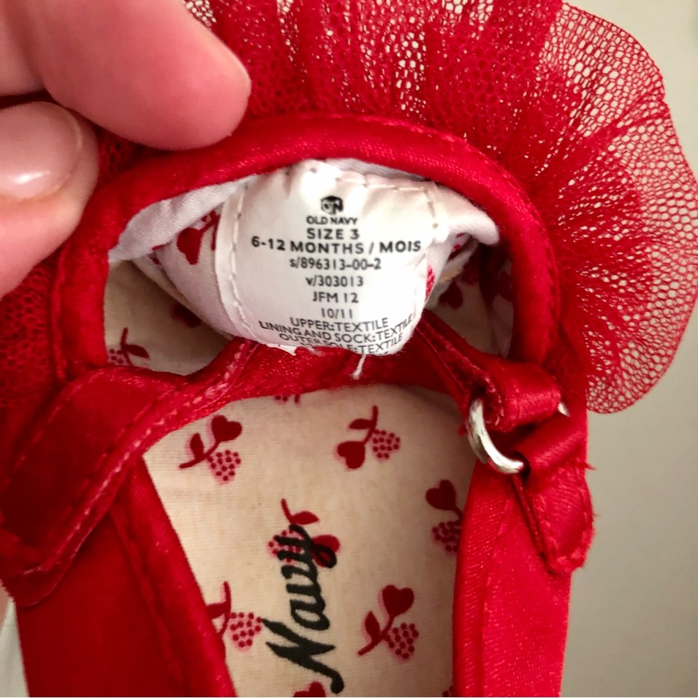 Red Satin with lace detail baby shoes. Size 3. - Picture 2 of 3